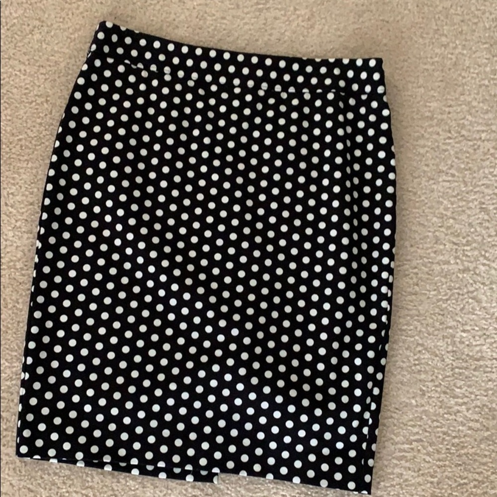 LOFT black & white polka dot pencil skirt. Sz10